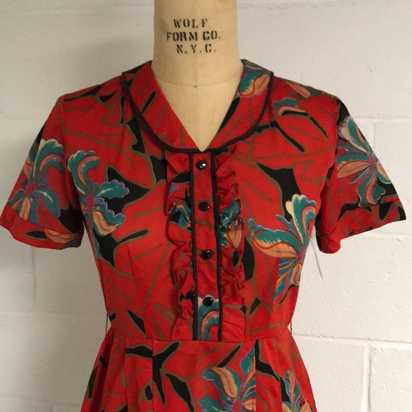 70s Vintage Tropical Dress - Picture 2 of 5